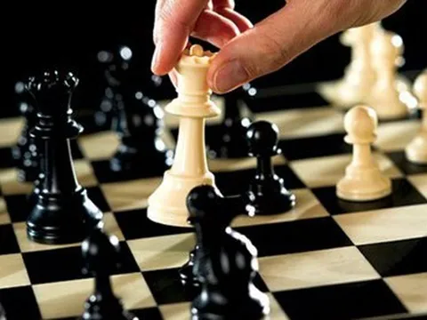 Lãi suất có xu hướng tăng, doanh nghiệp dự trữ nguồn tiền mặt dồi dào và ít vay nợ kỳ vọng hưởng lợi lớn