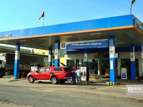 Bộ Tài chính đề xuất giảm thêm 1.000 đồng/lít thuế với xăng dầu