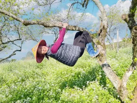 Vân Dung tươi rói trong hậu trường "Chồng cũ, vợ cũ, người yêu cũ"