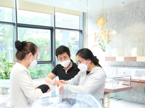 Đại diện PNJ: Thị trường trang sức đang dần hồi phục, người dân có thể cần thêm thời gian để tâm lý mua sắm thoả mái hơn