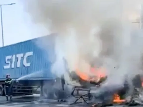 Đồng Nai: Xe đầu kéo cháy trên Quốc lộ 51