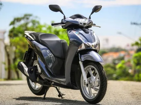 "Cháy hàng" trên diện rộng, khách đỏ mắt không thể mua được xe máy của Honda