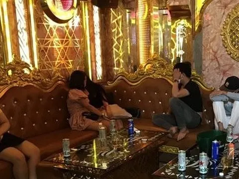 Quảng Nam: 9 "dân chơi" phi tang ma túy bất thành