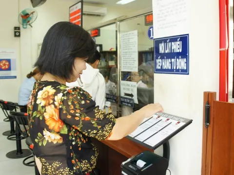 Phải xin lỗi người dân khi trễ hẹn trả kết quả thủ tục hành chính