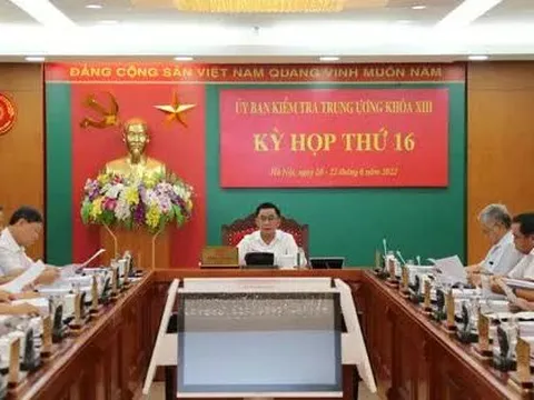 Ủy ban Kiểm tra Trung ương kỷ luật, đề nghị kỷ luật nhiều cán bộ