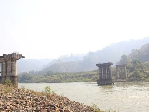 Đắk Lắk: Thống nhất dừng tháo dỡ cầu bỏ hoang hơn 20 năm