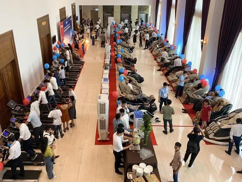 Kỷ lục: gần 10.000 người trải nghiệm ghế massage, máy chạy bộ Daikiosan
