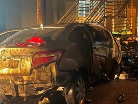 Tạm giữ một lãnh đạo doanh nghiệp đâm ô tô gây cháy nổ, làm 4 người thương nặng