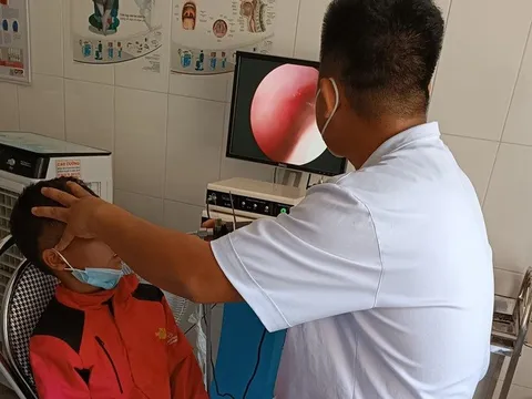 Đi khám vì đau nhức, chảy máu mũi, phát hiện sinh vật đáng sợ bên trong