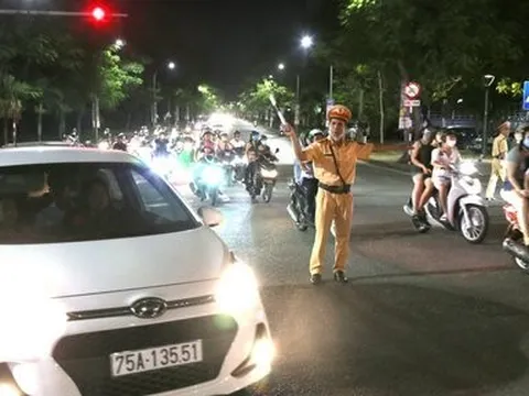 Thầm lặng góp sức để một mùa lễ hội ở Huế an toàn, hiếu khách