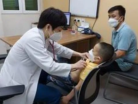 Nắng nóng kéo dài, bệnh nhân nhập viện tăng đột biến, cảnh báo sai lầm khiến bệnh trở nặng