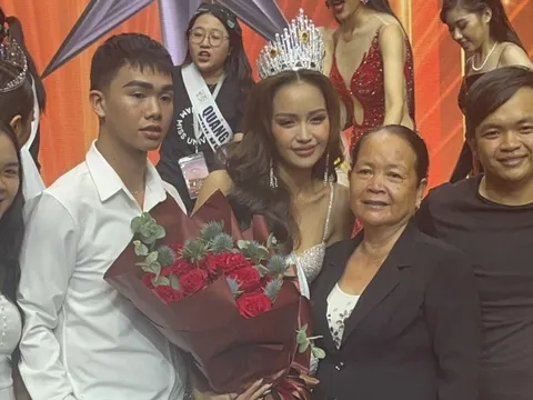 Tân Hoa hậu Hoàn vũ Việt Nam 2022 lộ nhan sắc thật sau khi đăng quang