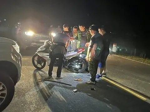 Bắt chủ quán bar trang bị vũ khí nóng để buôn ma tuý