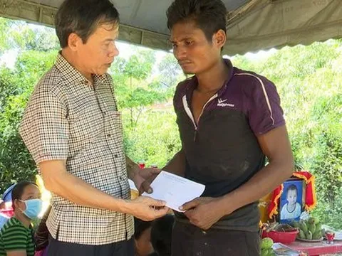 Hai chị em ruột tử vong do ngộ độc, nghi do ăn da, trứng cóc