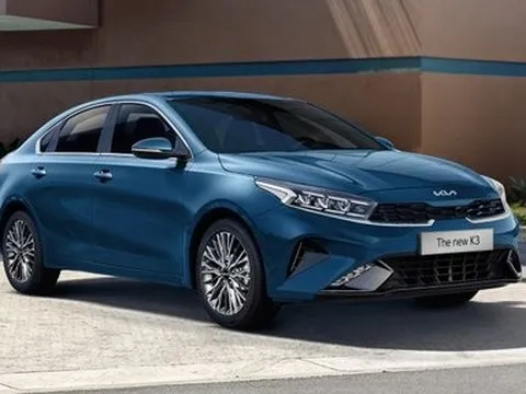 Kia K3 và Toyota Corolla Altis, chọn giá rẻ máy khỏe hay sự bền bỉ?