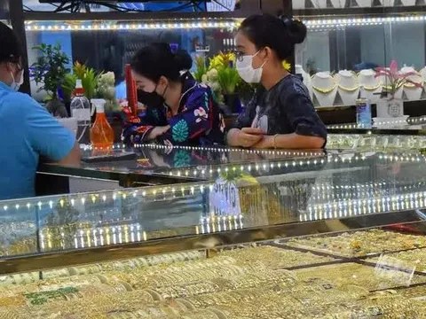 Giá vàng hôm nay (30-6): USD tiếp tục nóng lên, vàng rơi vào thế bất lợi