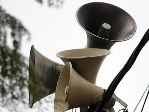 Nữ xóm trưởng bị điện giật tử vong khi dùng loa phát thanh tại nhà văn hóa