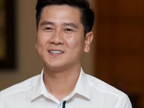 Mẹ Hồ Hoài Anh đã liên lạc được với con trai ở Tây Ban Nha, khóc khi nói chuyện với mẹ