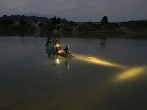 Nghệ An: Triển khai công tác tìm kiếm hai cháu bé đuối nước