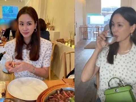 Bà xã Jang Dong Gun khiến công chúng ngỡ ngàng trước nhan sắc cùng vóc dáng "cực phẩm"