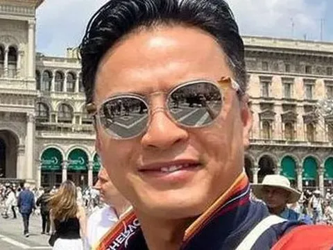 Hồng Đăng hiện ra sao giữa "tâm bão"?