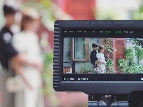 Doãn Quốc Đam đăng ảnh hậu trường Thương ngày nắng về, khán giả: “May quá, phim vẫn chiếu”