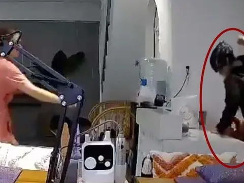 Công an triệu tập nam thanh niên đánh dã man cô gái trong tiệm spa ở Đà Nẵng