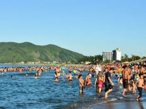 Hai mẹ con đuối nước thương vong tại biển Thiên Cầm