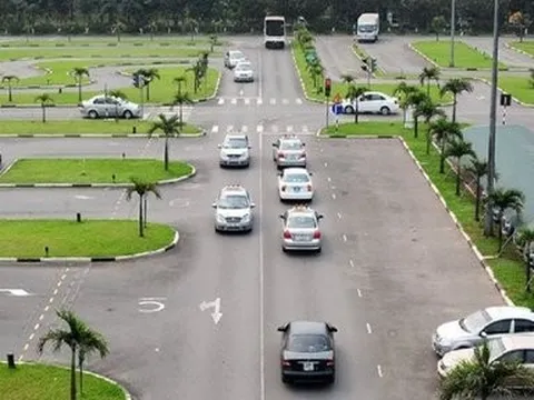 Sở GTVT Hà Nội nghiêm cấm cơ sở đào tạo lái xe ô tô tùy tiện tăng học phí