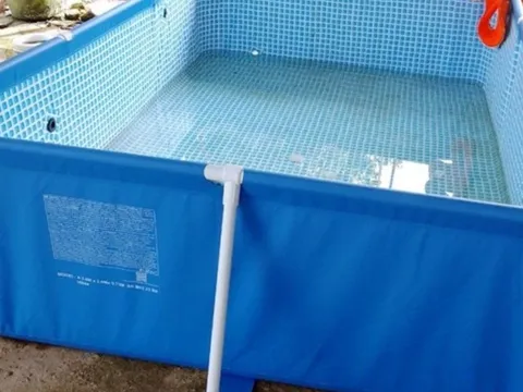 Bé gái 3 tuổi tử vong trong bể mini bằng bạt tại nhà
