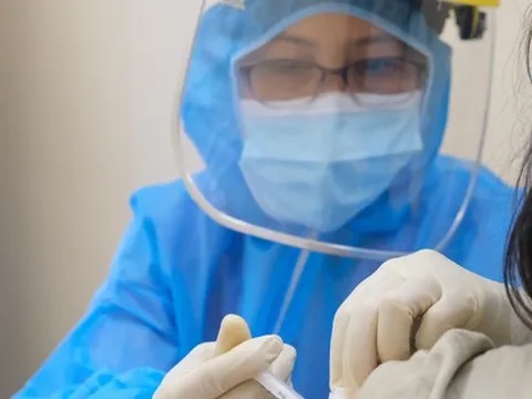 Bộ Y tế "điểm danh" các tỉnh, thành có tỉ lệ tiêm nhắc mũi 2 vắc-xin Covid-19 thấp