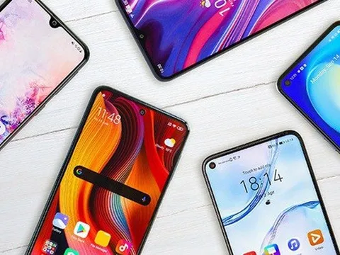 Galaxy Z Fold3, iPhone 13, Xiaomi 12 Pro... đồng loạt rớt giá mạnh