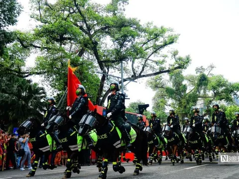 Dàn kỵ binh phô diễn sức mạnh tại nhạc hội Cảnh sát các nước ASEAN+