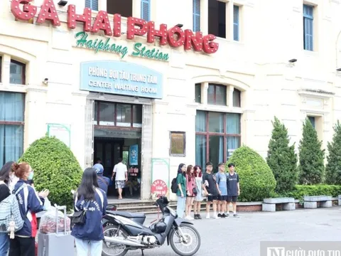 Đường sắt đổi đời nhờ “cơn sốt” food tour của Gen Z