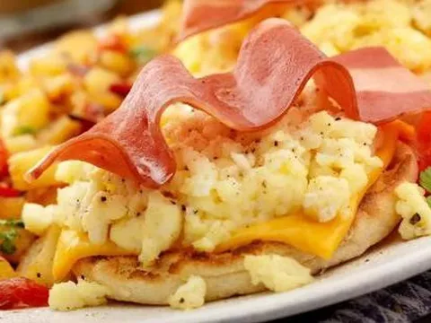 Nghiên cứu giật mình: Một kiểu ăn phổ biến gây teo não, trầm cảm