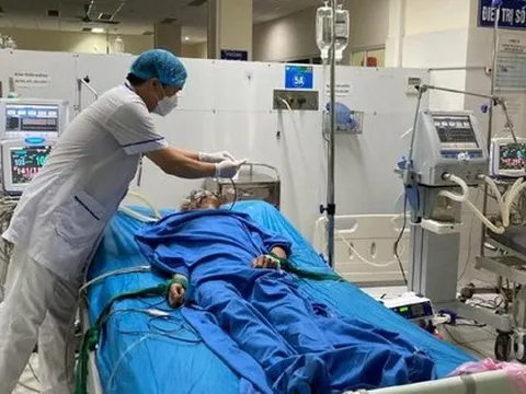 8 người ngộ độc nặng, mất ý thức sau bữa cơm tối