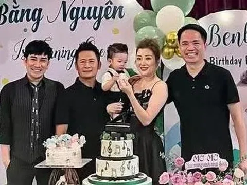 Bằng Kiều xuất hiện bên bạn gái mới và con trai thứ 4