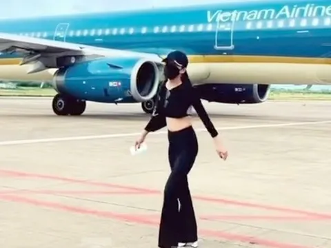 Cục Hàng không vào cuộc xác minh nữ hành khách ra sát máy bay quay video