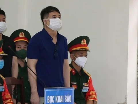 Màn đối chất giữa cựu Chỉ huy trưởng Biên phòng Kiên Giang và 'trùm' buôn lậu xăng dầu