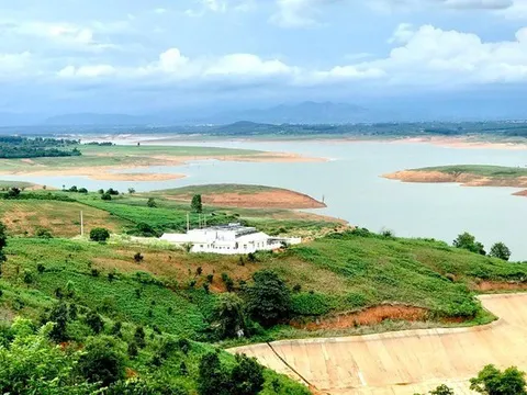 Cận cảnh nhà máy nước 116 tỷ đồng làm xong rồi 'đắp chiếu'