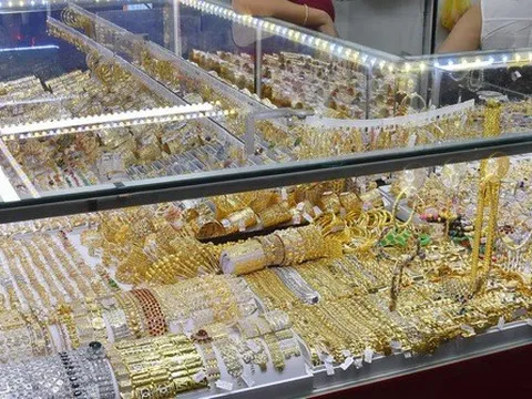 Giá vàng hôm nay 13-7: USD không ngừng tăng giá, vàng giảm tiếp