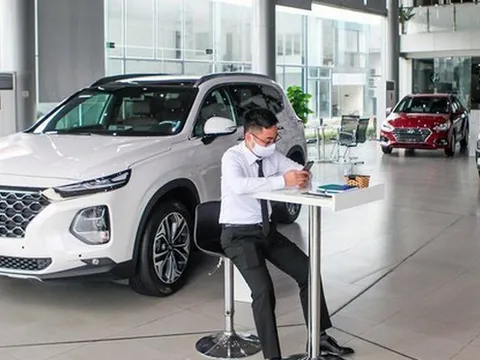 Khan hiếm nguồn cung, doanh số bán hàng ô tô lao dốc