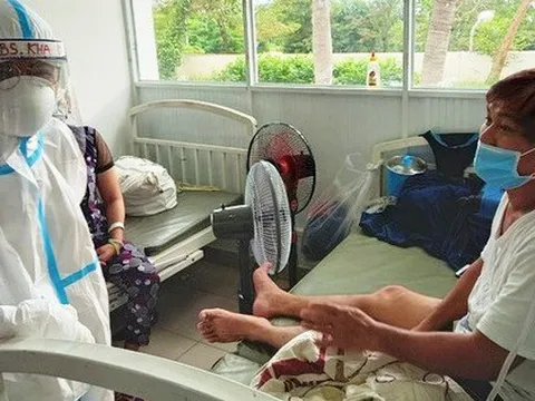 BN COVID-19 nặng một năm trước: 'Ngỡ trở về là bình tro cốt nhưng hồi sinh nhờ thầy thuốc'