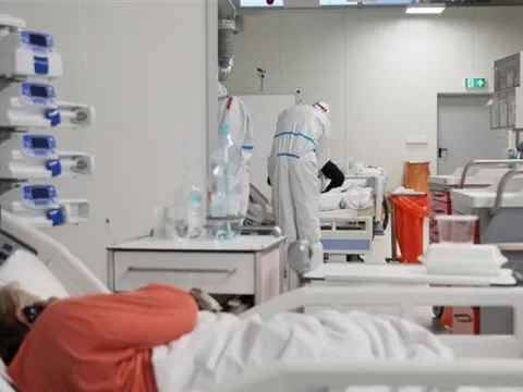 Các nhà khoa học cảnh báo biến thể mới siêu lây nhiễm