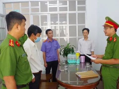 Khởi tố trưởng phòng giáo dục làm thất thoát gần 300 triệu đồng