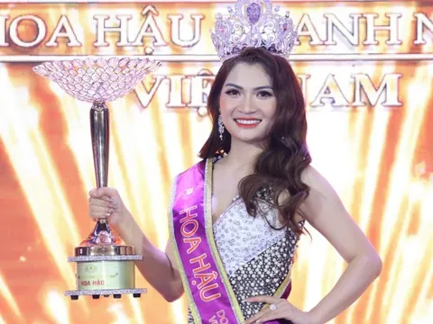 Mạc Thị Minh đăng quang Hoa hậu Doanh nhân Việt Nam 2022