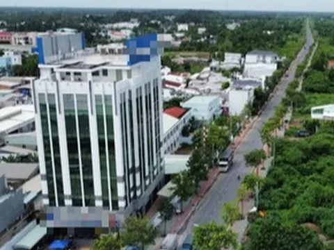 Diễn biến nóng vụ đường bị "nắn cong" để qua đất 20 cán bộ