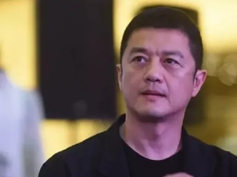 "Quách Tĩnh" Lý Á Bằng lại chìm trong nợ nần ở tuổi 51