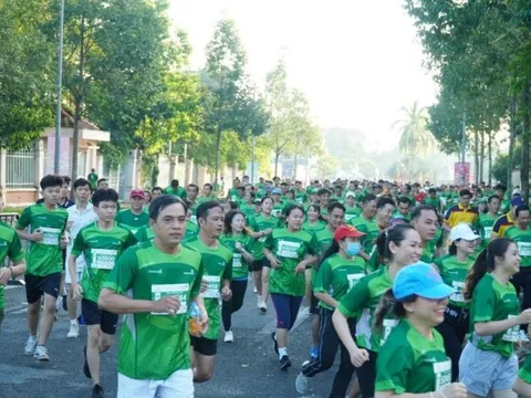 Khởi tranh giải marathon quốc tế Hậu Giang 2022 vì một môi trường xanh
