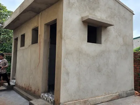 Lập đoàn kiểm tra việc xây hàng loạt nhà vệ sinh 200 triệu đồng/căn